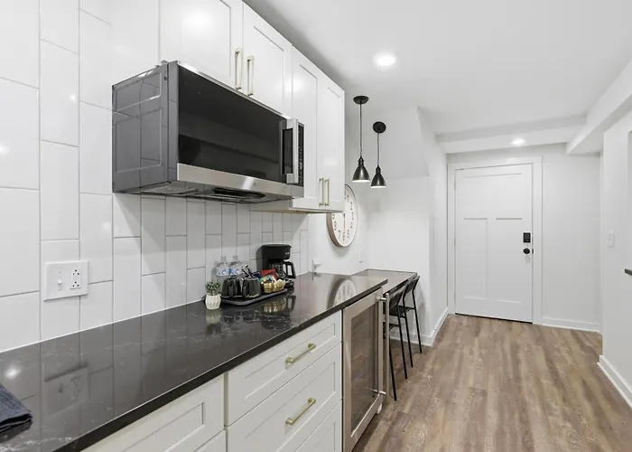 Modern Private In Greenfield, Own Entry * Pittsburgh