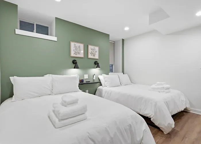 Modern Private In Greenfield, Own Entry