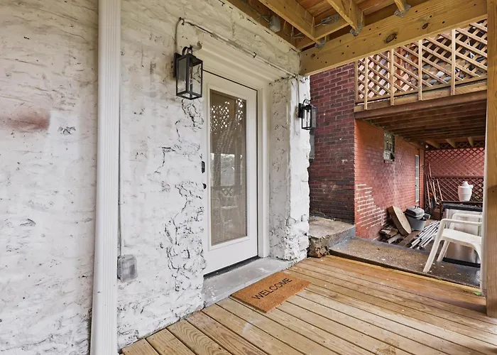 Apartment Modern Private In Greenfield, Own Entry Pittsburgh